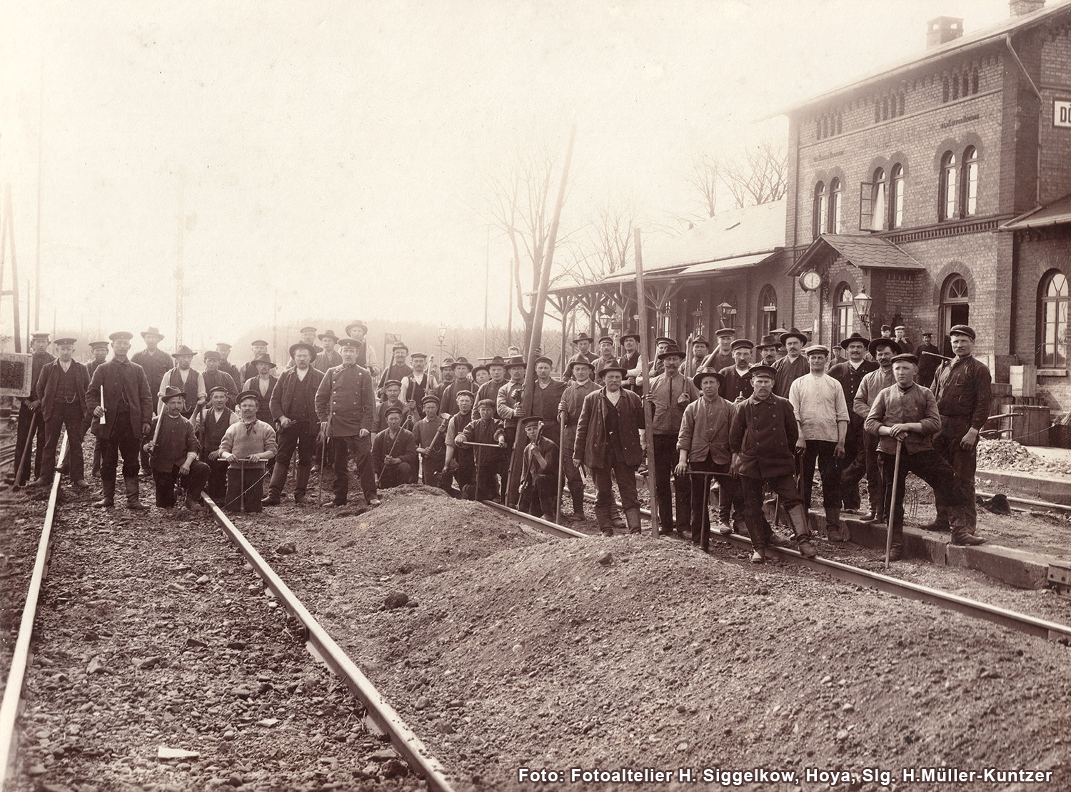 Gleisbauarbeiten im Bahnhof Dörverden 1908